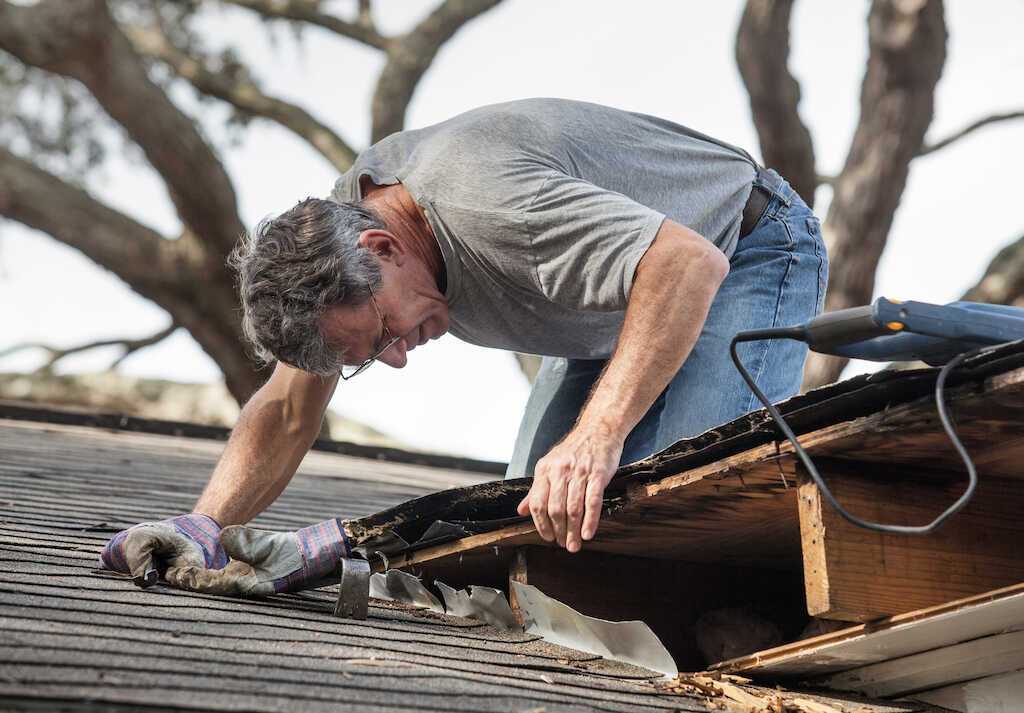 common roof repair mistakes