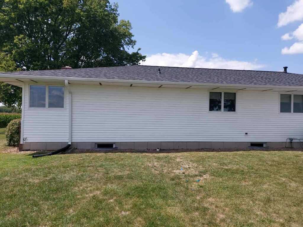 Vinyl Siding & Roof repair near Champaign Urbana, IL