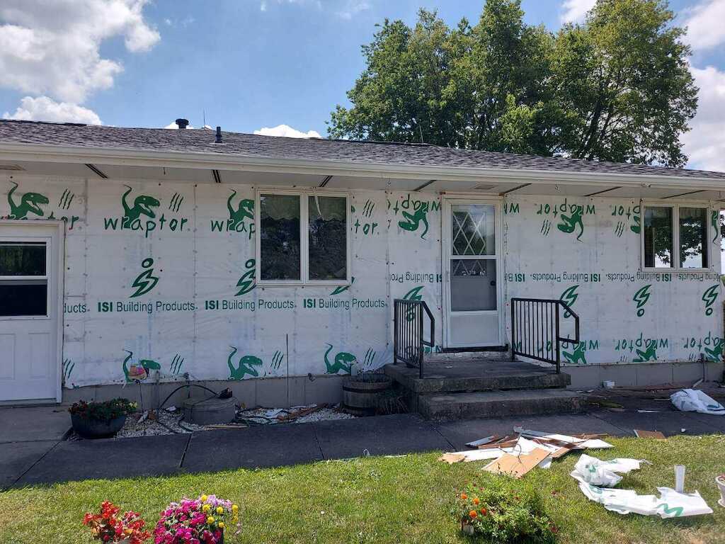 Vinyl Siding & Roof repair near Champaign Urbana, IL