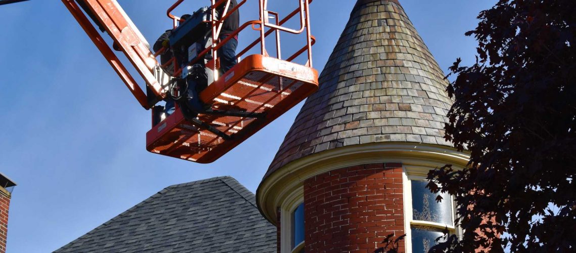 turret-before-davinci-home-construction-roofing-champaign-il